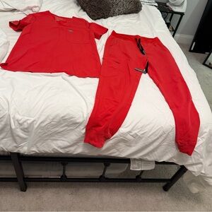 FIGS Red Scrub Set